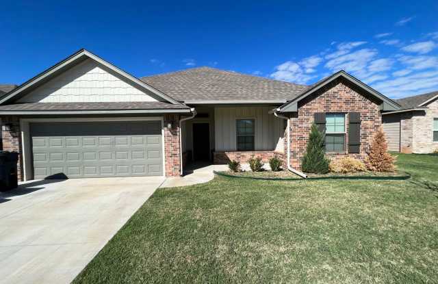 4 Bed 2 Bath Home in Yukon - Must see! It will go fast. photos photos