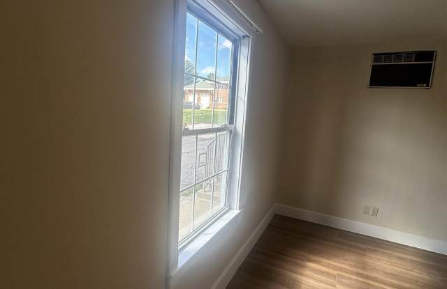 111 W Spring Gallery 4