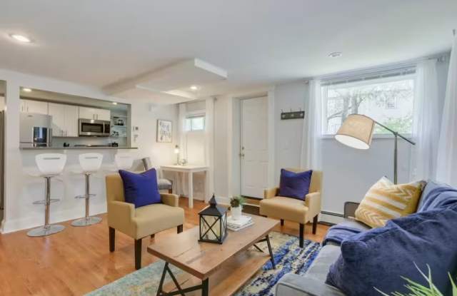 134 Newbury Ave. photos photos