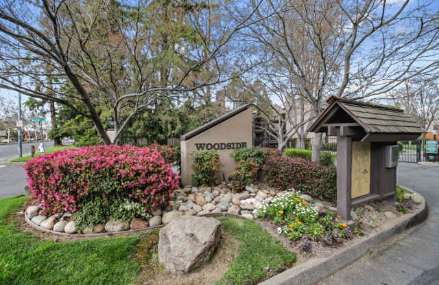 LOVELY, SPACIOUS UPSTAIRS CONDO! photos photos