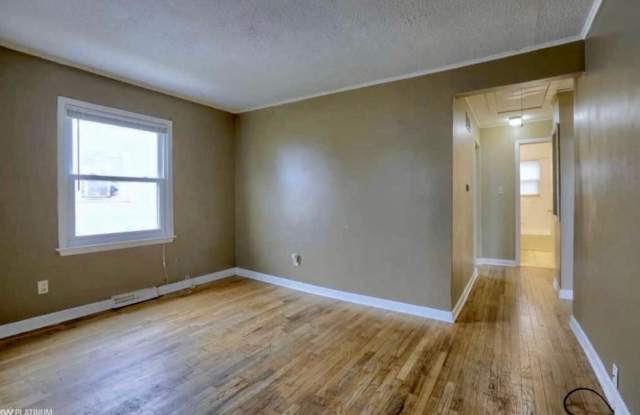 11260 Sherman photos photos