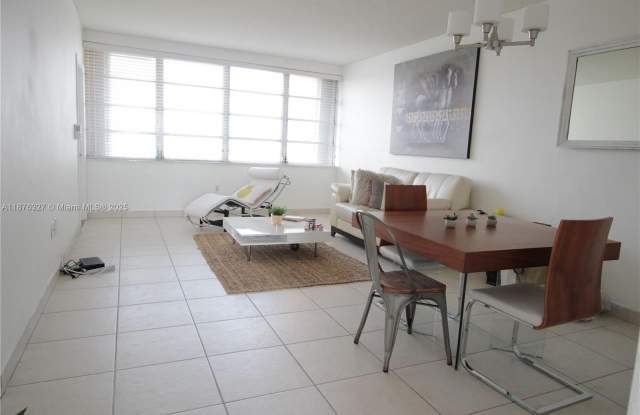 1591 NE Miami Gardens Dr photos photos