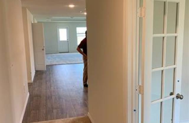 1824 waggoner Drive Gallery 4