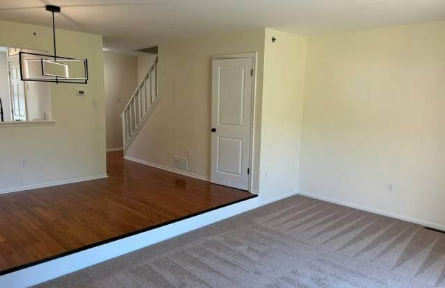 307 Cobble Creek Curve Gallery 2