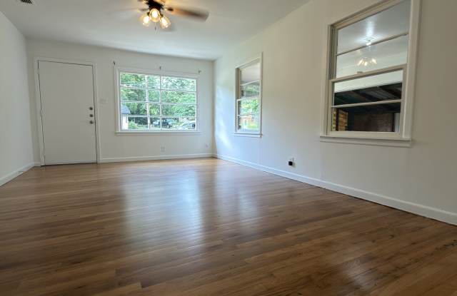 1617 W 6th St photos photos