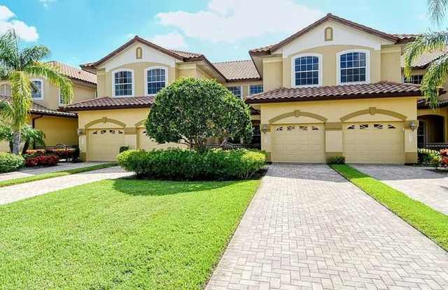 ** 3 MONTH MINIMUM - 9 MONTH MAXIMUM LEASE OPTIONS ** GORGEOUS TURNKEY FURNISHED CONDO LOCATED IN THE HIGHLY SOUGHT AFTER MIRMAR COMMUNITY AT LAKEWOOD RANCH COUNTRY CLUB! photos photos