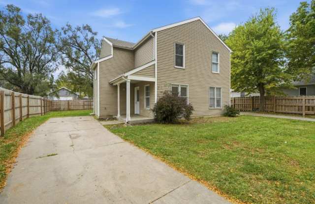 1742 N 23rd - 1742 North 23rd Street, Lincoln, NE 68503