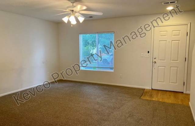 Four Bedroom Home with Mowing Services Gallery 3