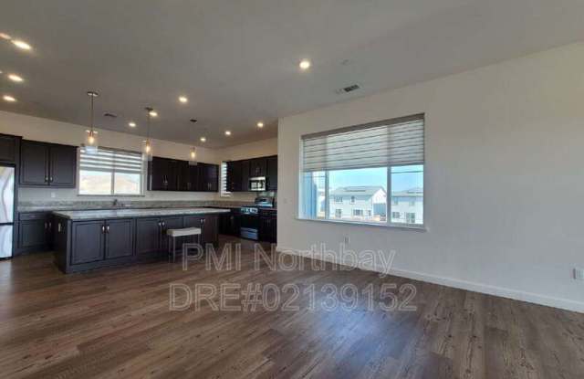 2466 Shore Vista Gallery 4