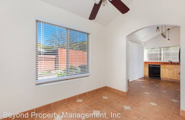 11049 Escadera Pl. Gallery 4