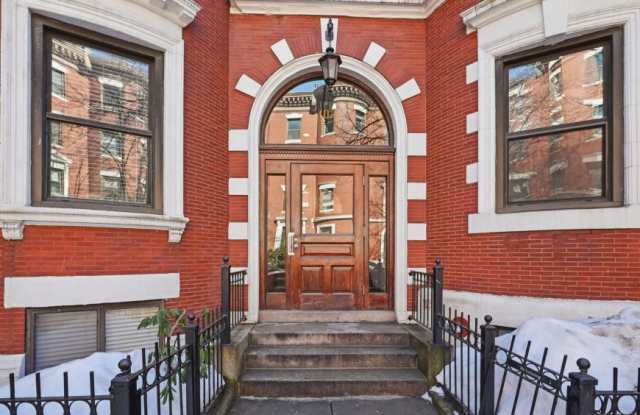 102 Gainsborough St. photos photos