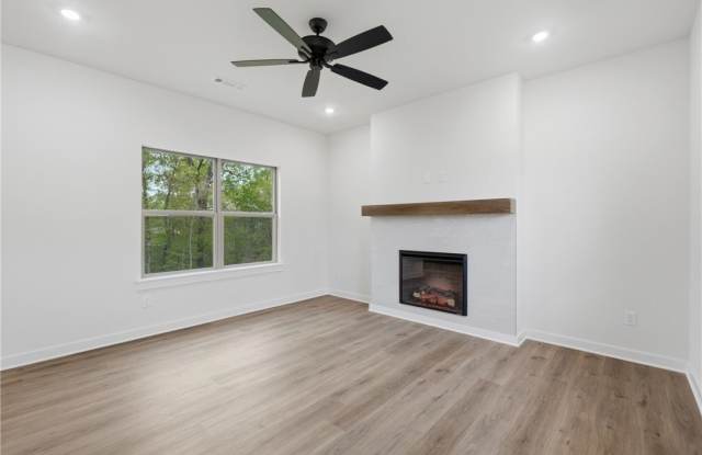 276 Kinross Drive Gallery 4