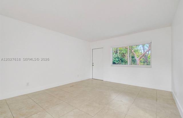 407 SE 9th Court photos photos