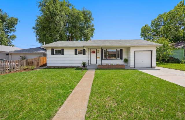 Charming Remodeled 3 Bedroom Home in Central Loveland Gallery 4