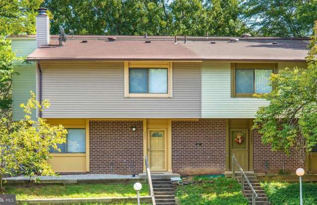 10605 SUMMER OAK Court - 10605 Summer Oak Court, Burke Centre, VA 22015