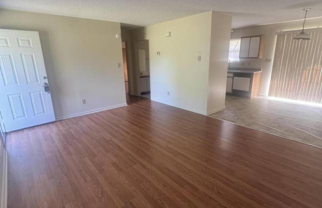 721 Carolina 24 Business - 721 North Carolina 24 Business, Duplin County, NC 28349