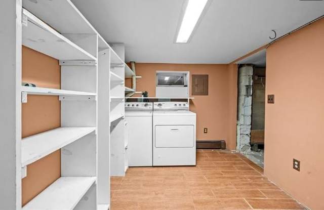 81 Dictum Ct Gallery 3
