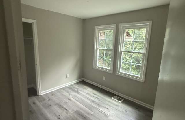 356 Woolfolk Street - B Gallery 2