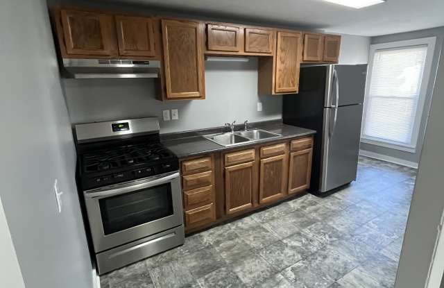 90 Clinton Avenue - 3 photos photos