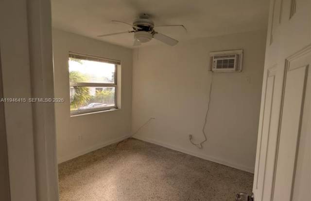 1461 SW 5th St photos photos