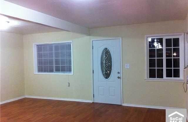 13631 Klondike Avenue Gallery 3