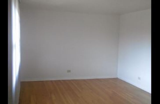 7824 S Shore Dr Gallery 2