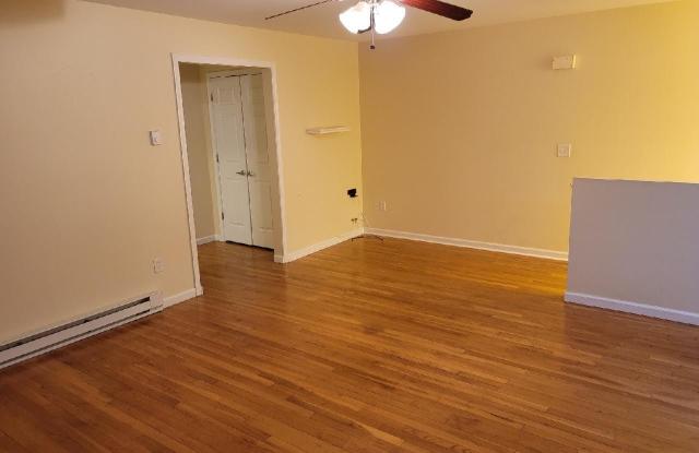 1171 Fischer Boulevard Gallery 3