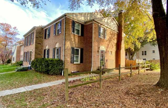 7937 BIRCHTREE COURT Gallery 2