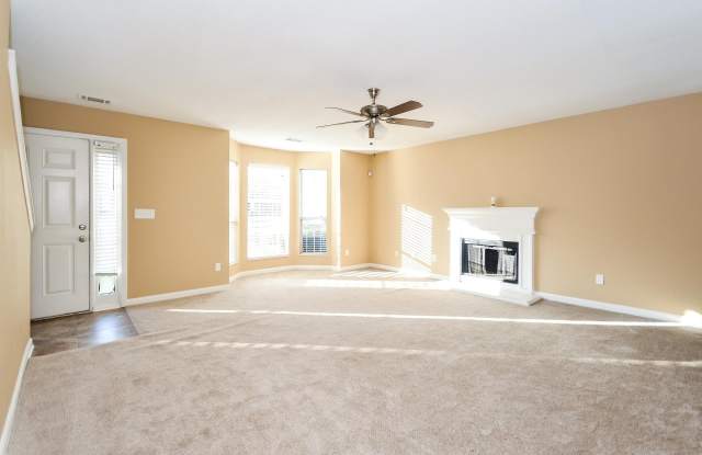 4721 Klondike Circle Gallery 3