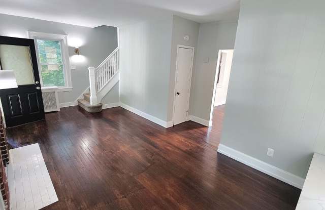 *Beautifully Updated & Spacious 3BD/2BA Single Family Home Available in East Liberty* Gallery 4