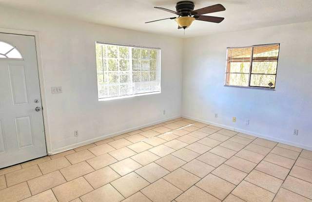 Welcome to our 2 Bedroom 1 Bath House Gallery 3