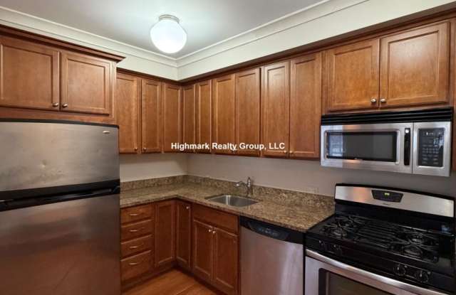 4906 North Washtenaw Ave. photos photos