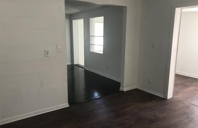 1831 West 25th Gallery 4