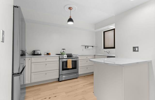 304 Fairway Cove Gallery 3