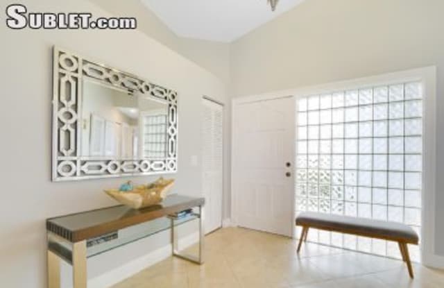 21 Wyndham - 21 Wyndham Lane, Palm Beach Gardens, FL 33418 21 Wyndham - 21 Wyndham Lane, Palm Beach Gardens, FL 33418