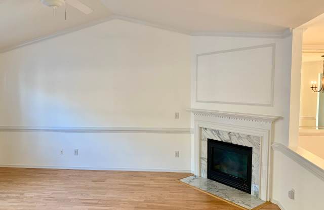 1000 Bayberry Ct Gallery 4