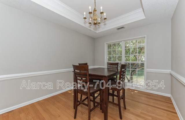 9418 Willow Tree Ln Gallery 2