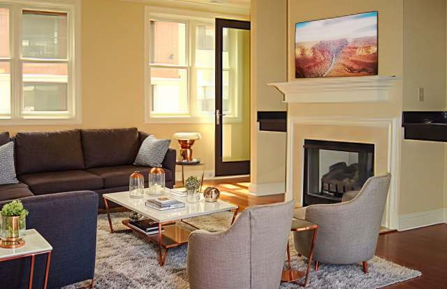 Luxury 2 bedroom Branson Landing Condo - 9208 Branson Landing Boulevard, Branson, MO 65616