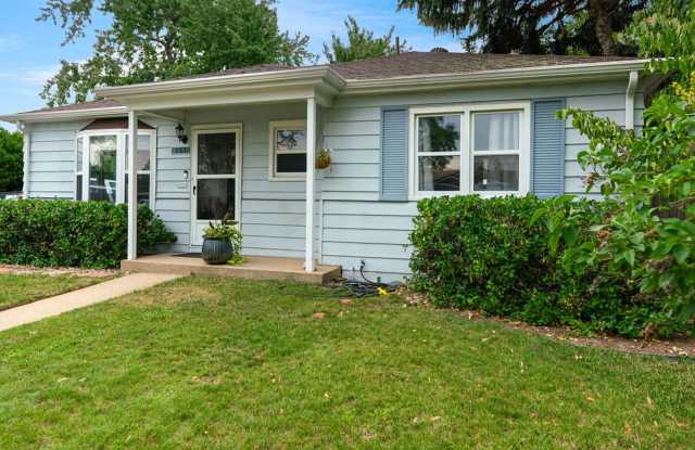 Furnished 3 Bedroom / 1 Bath – Available Now (3+ Month Stay) Prime Location Near Old Town Arvada! - 8380 West 59th Avenue, Arvada, CO 80004