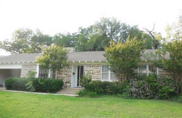 3 Bed 1 Bath 2 Car in NW Oklahoma City Robin Lee Addition photos photos