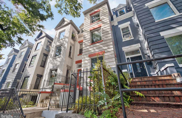 24 RHODE ISLAND Avenue NE Gallery 1