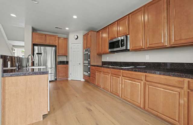 Seaside Highlands | 4 Bedroom | 2.5 Bath - Available Now Gallery 4
