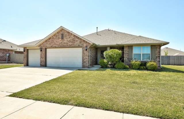 Gorgeous 3 bed 2 bath in Chickasha! photos photos