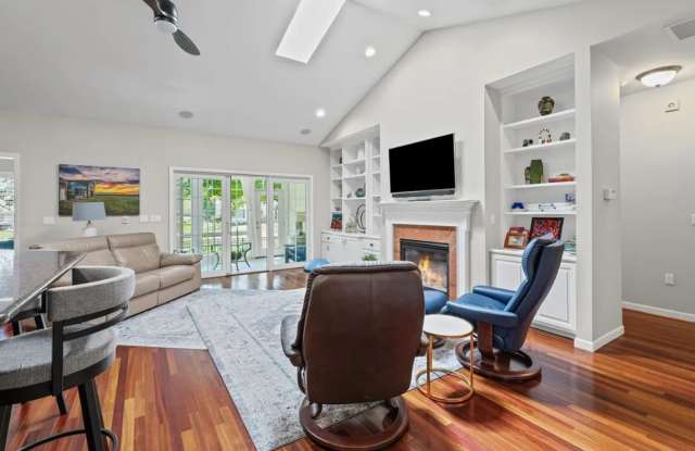 Maintenance Free Condo in SW Champaign - Available August 2026 Gallery 4