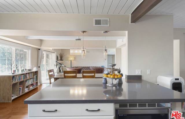 2260 Los Amigos St photos photos