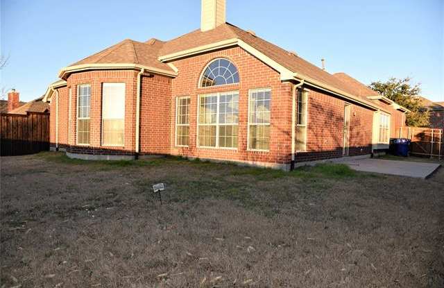2328 Crestridge Drive Gallery 4