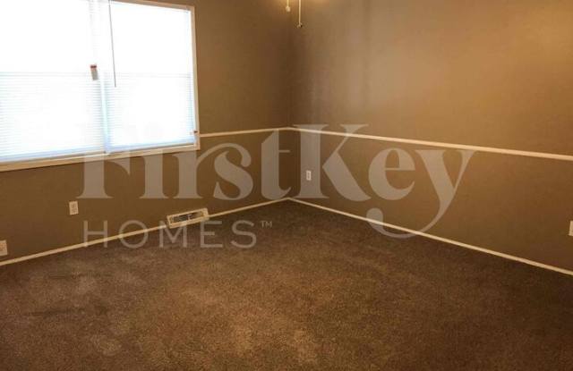 5641 North Drury Avenue photos photos