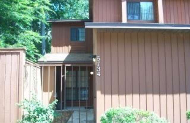 3/3 Townhouse in Rockwood Villas – Great Location Near Bus Stop to UF! photos photos