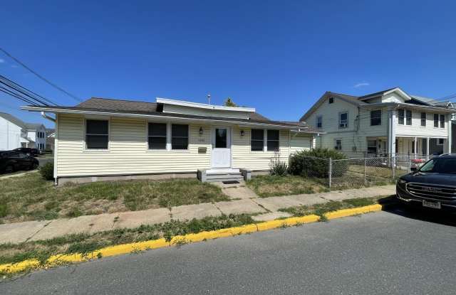 1800-1802 Pine Terrace - 1800-1802 Pine Terrace, Lake Como, NJ 07719