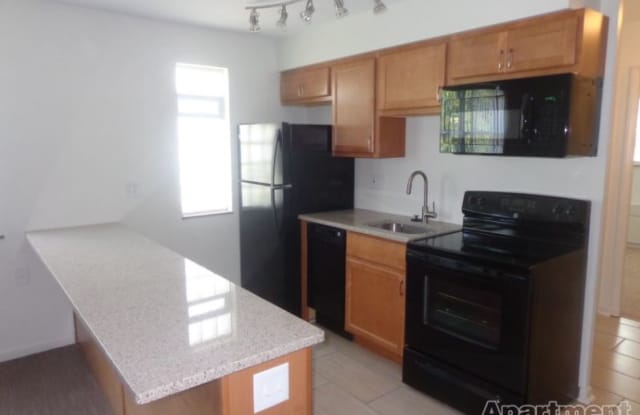 2050 Francis Ln - 2050 Francis Ln, Cincinnati, OH 45206